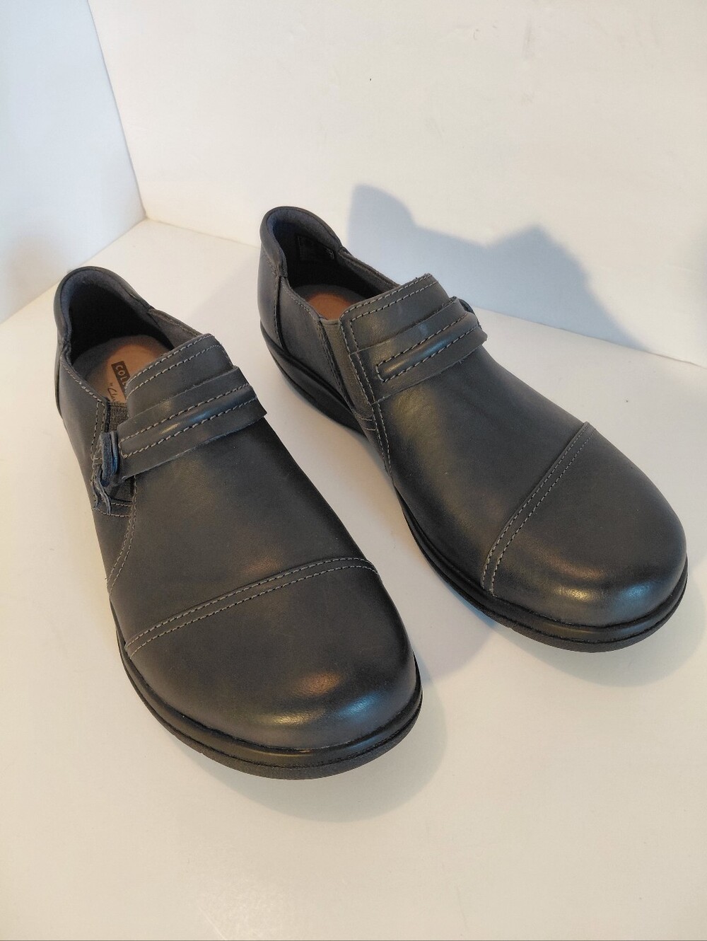 Clarks Black Slip-On Leather Loafers - Picture 2 of 6